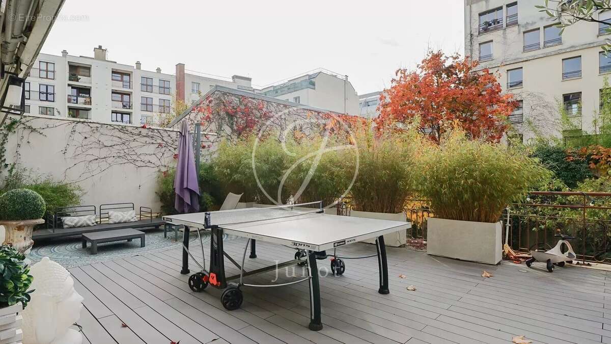 Appartement à LEVALLOIS-PERRET