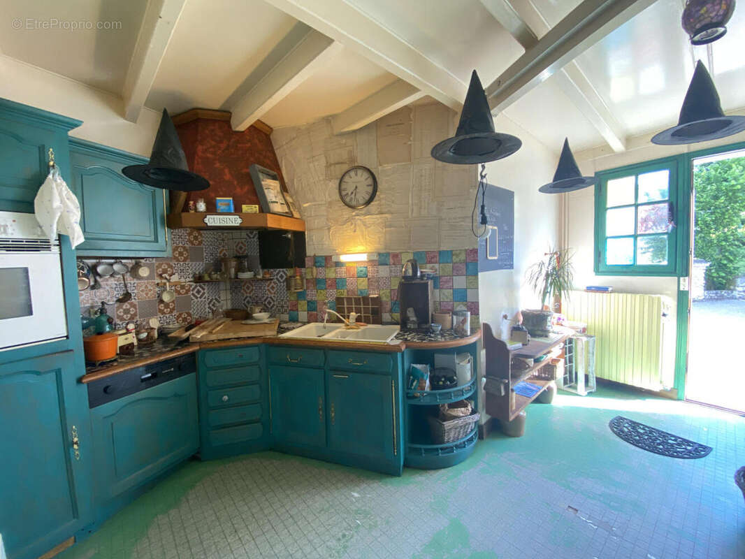 cuisine - Maison à RIOUX-MARTIN