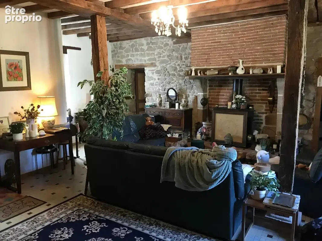 Ferme du début du  20ème siècle,  nombreuses dépendances, maison à rénover, piscine - photo 3