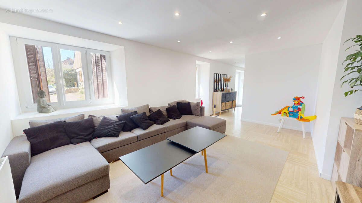 Maison à PONTAILLER-SUR-SAONE