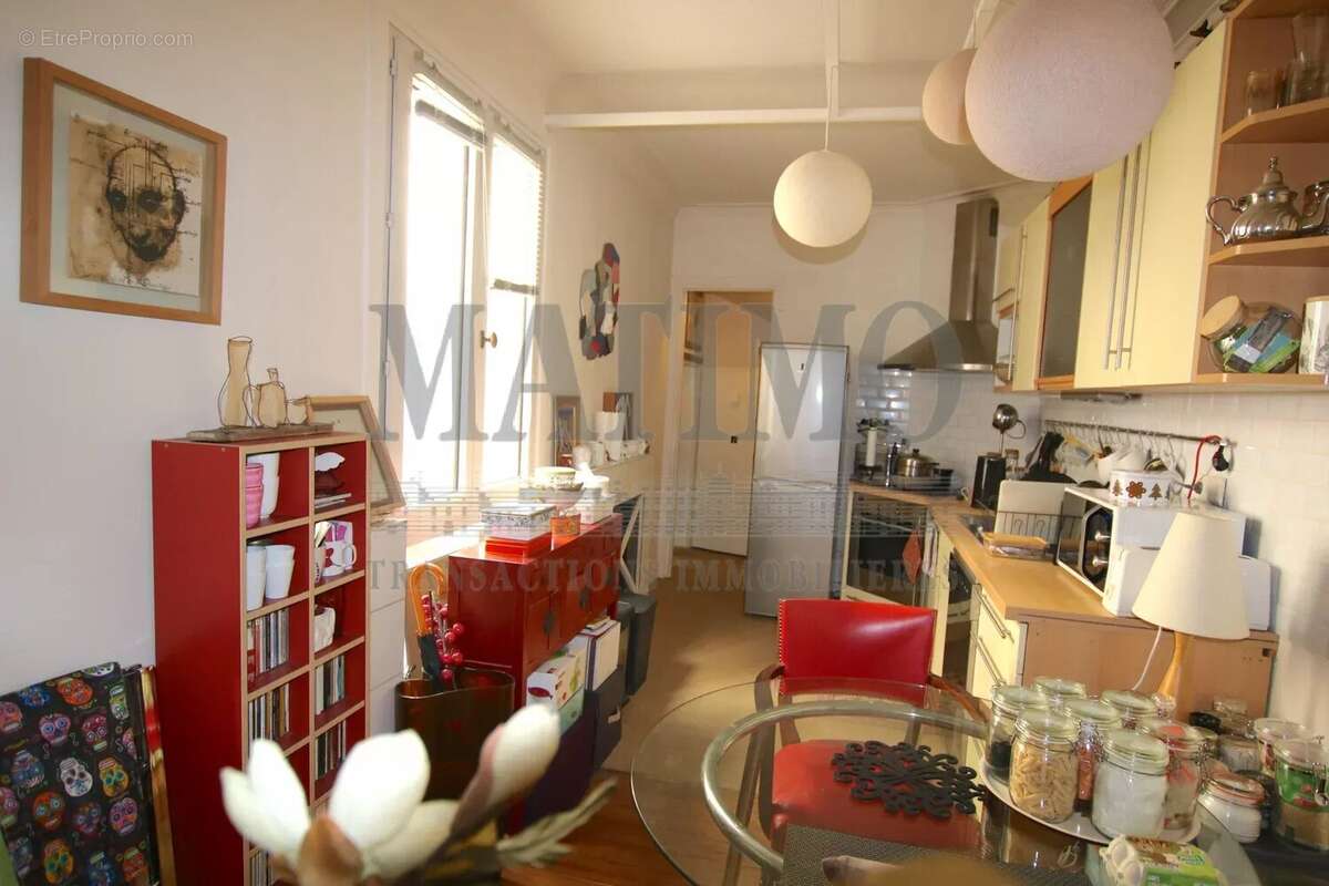 Appartement à PARIS-8E