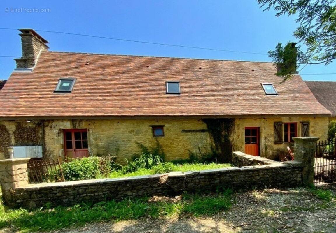 Maison à LA CHAPELLE-AUBAREIL