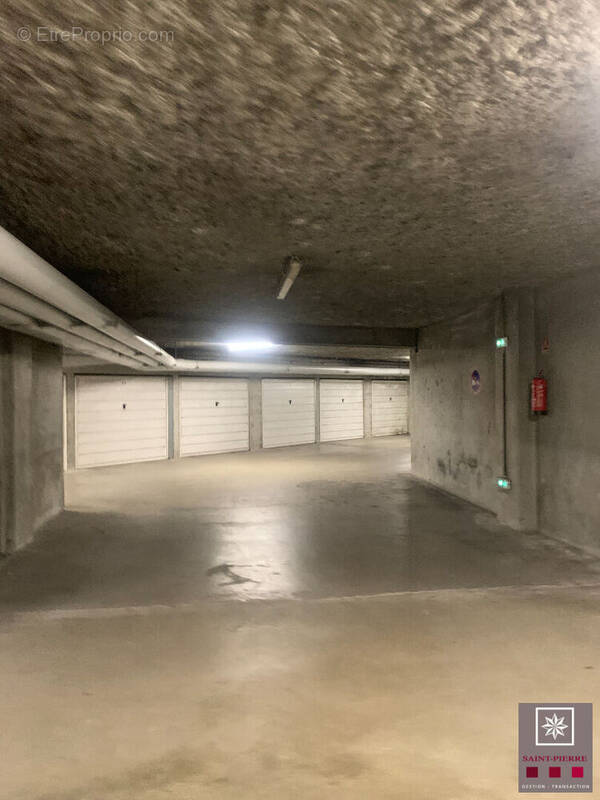 Parking à LYON-7E