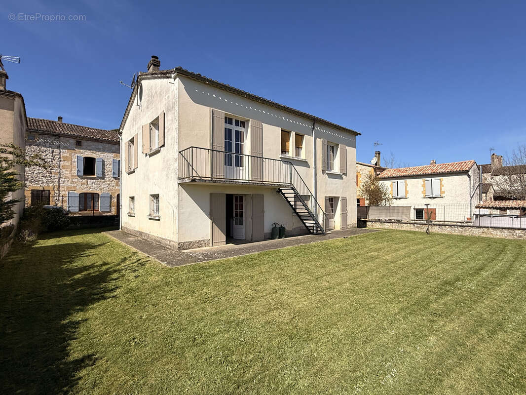 Maison à MONPAZIER