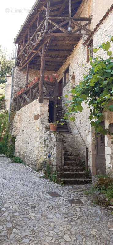 Maison à SAINT-CIRQ-LAPOPIE