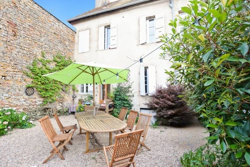 Maison à COUCHES