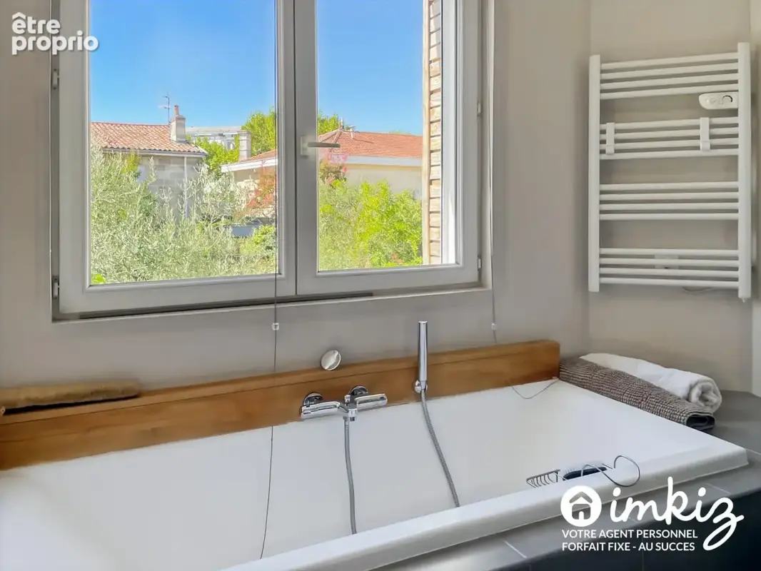 Belle maison en pierre, garage + piscine intérieur - photo 9