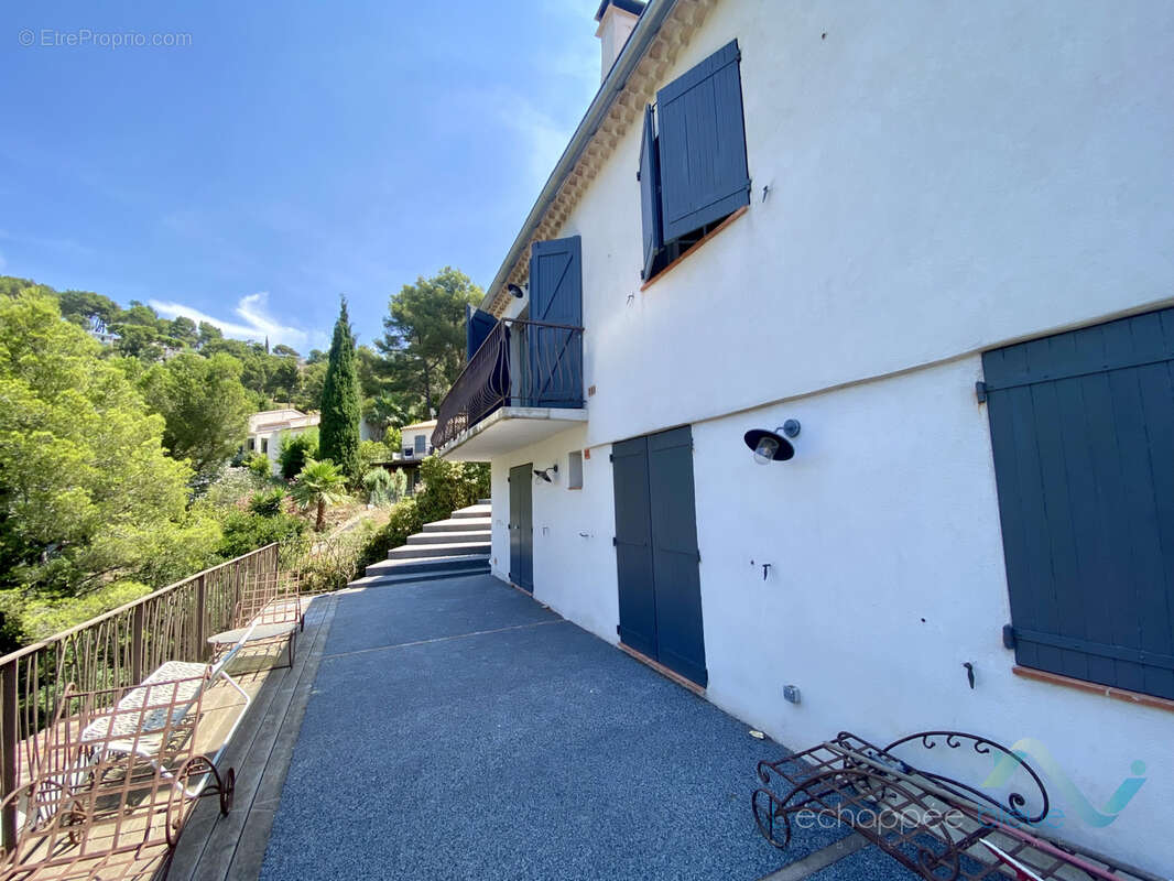 Maison à CARQUEIRANNE
