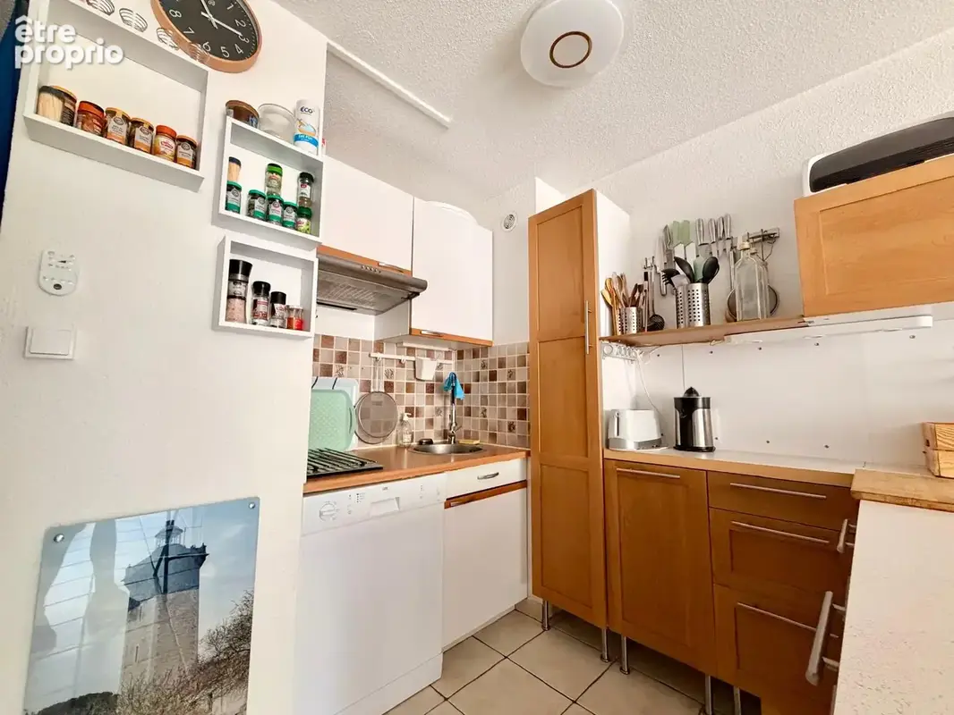 Appartement studio cabine de 29m2 en rez-de-jardin avec vue dégagée sur le port - PORT CAMARGUE PLAGE SUD - photo 3