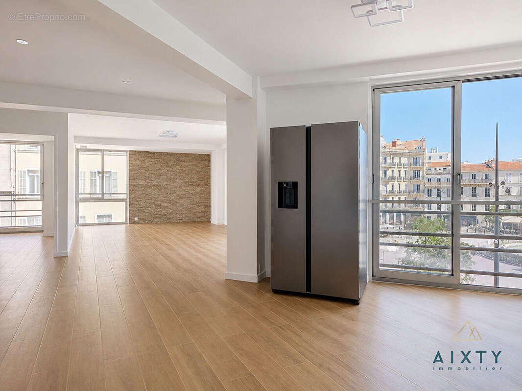 Appartement à MARSEILLE-6E