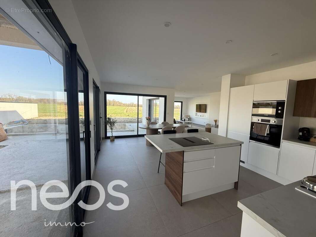 Maison à SAINT-JULIEN