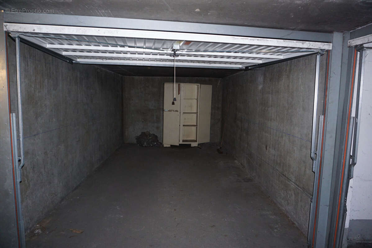 Parking à PARIS-13E