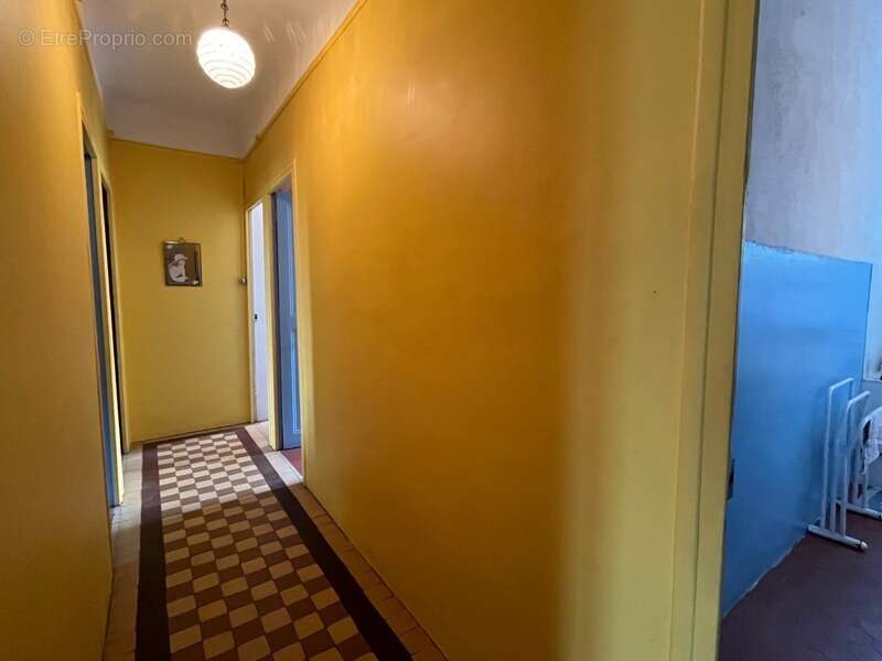 Appartement à BAGNOLS-EN-FORET