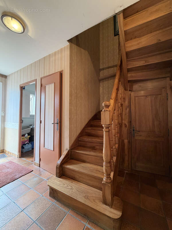 Maison à LA ROCHE-CHALAIS