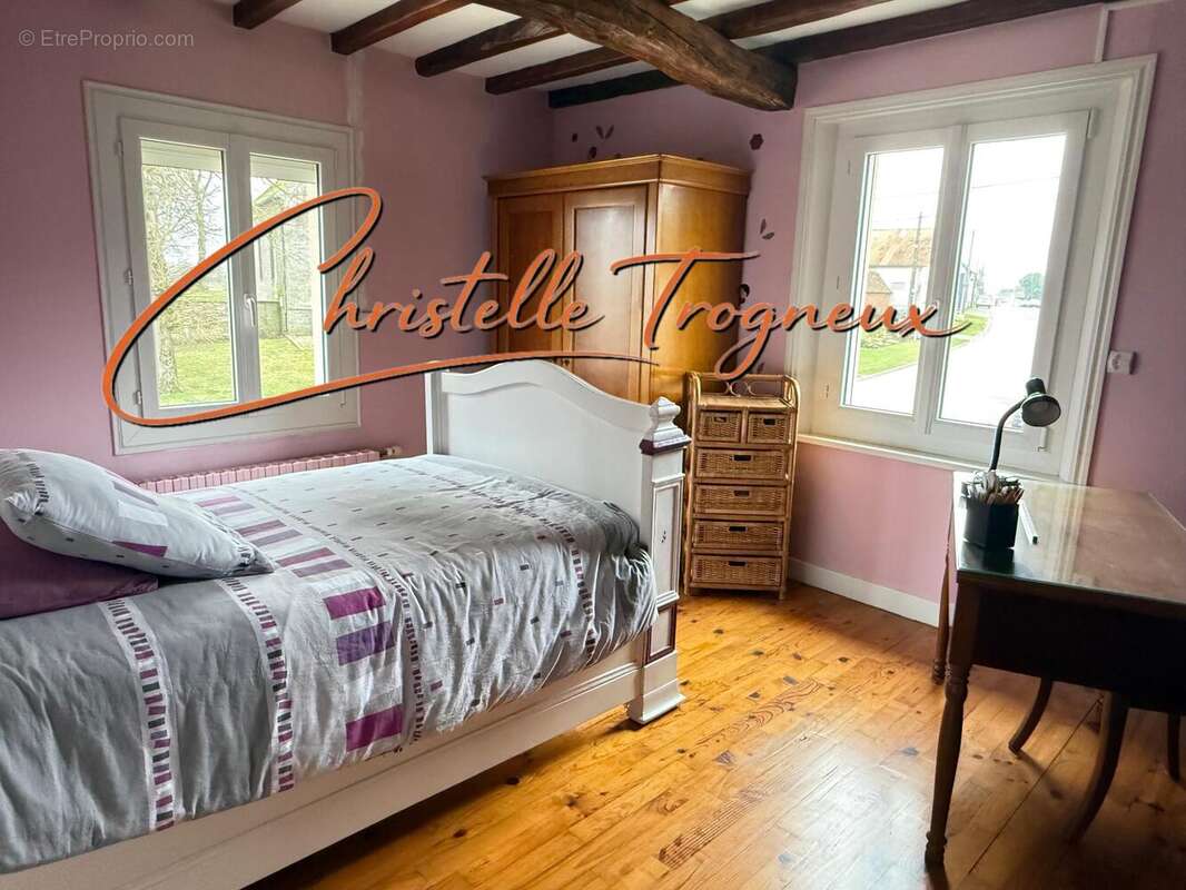 Maison 209 m² à Herissart  - photo 6
