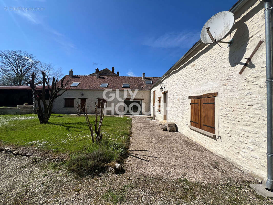 Maison à MILLY-LA-FORET