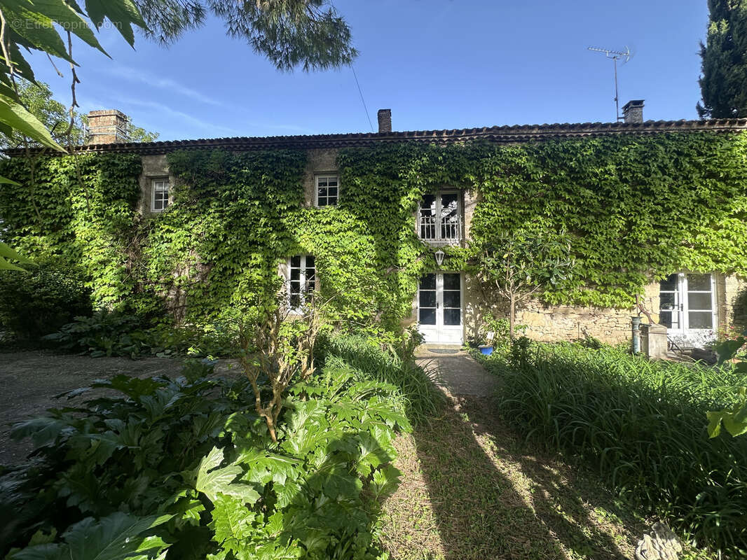 Maison à LAMOTHE-LANDERRON