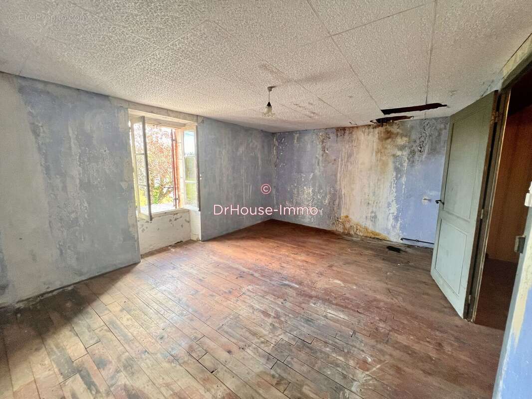 Maison à SAINT-MARTIN-DE-RIBERAC