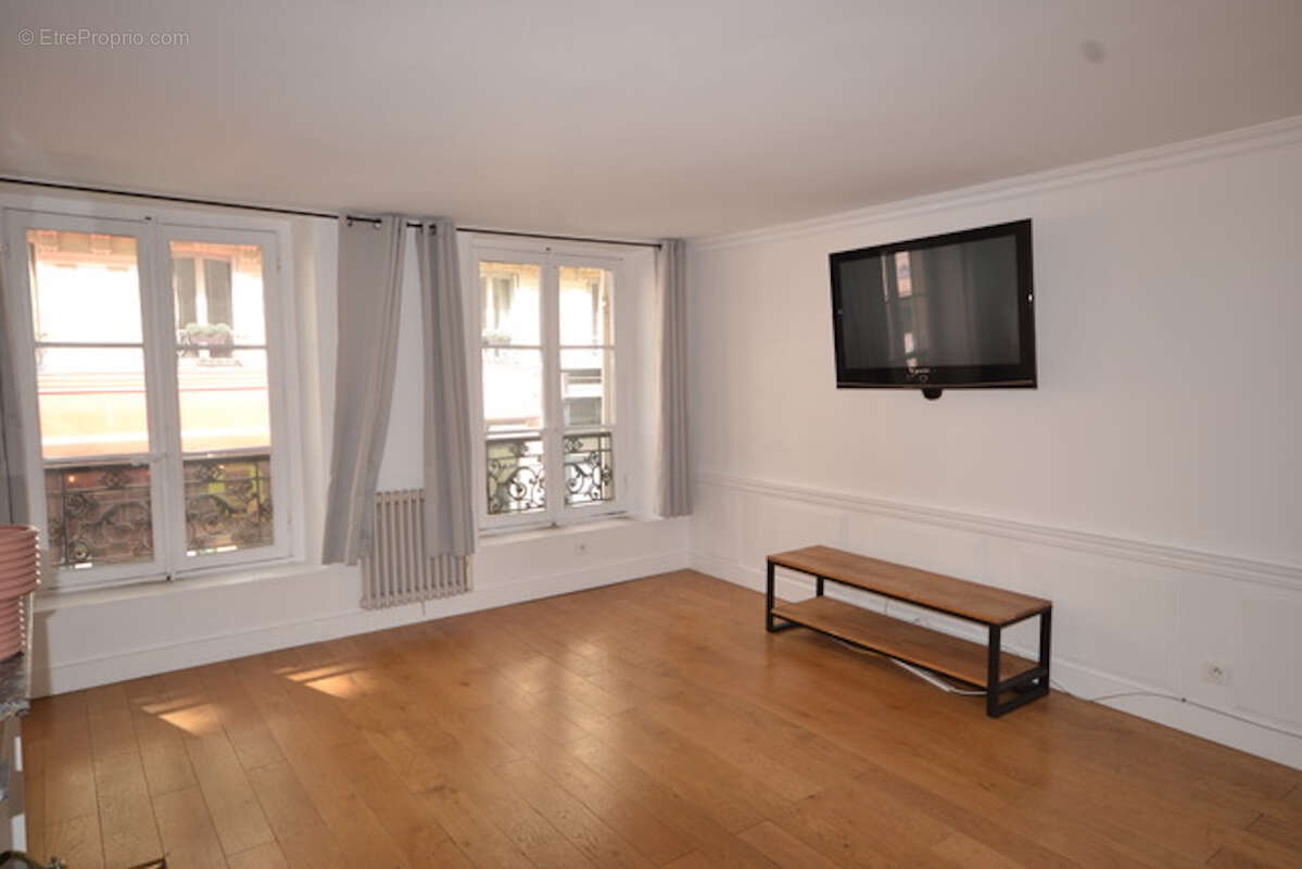 Appartement à PARIS-9E