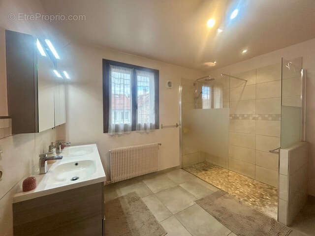 Maison à SAVIGNY-SUR-ORGE