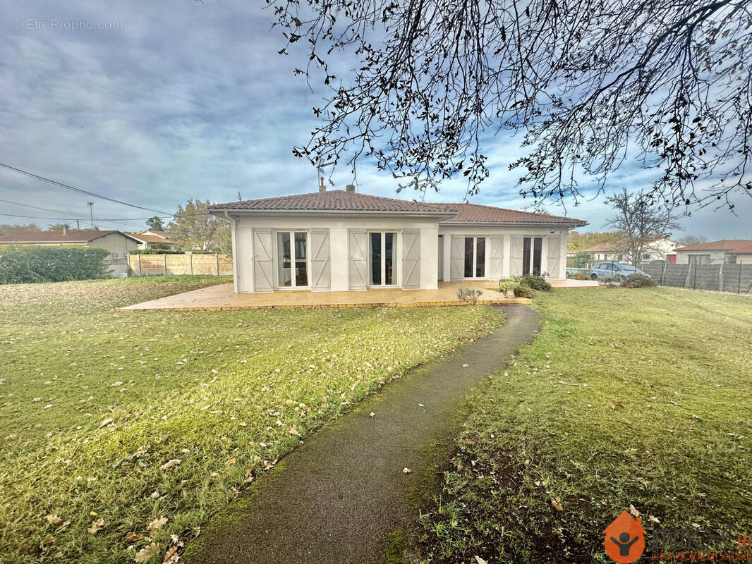 Maison à LE PIAN-MEDOC