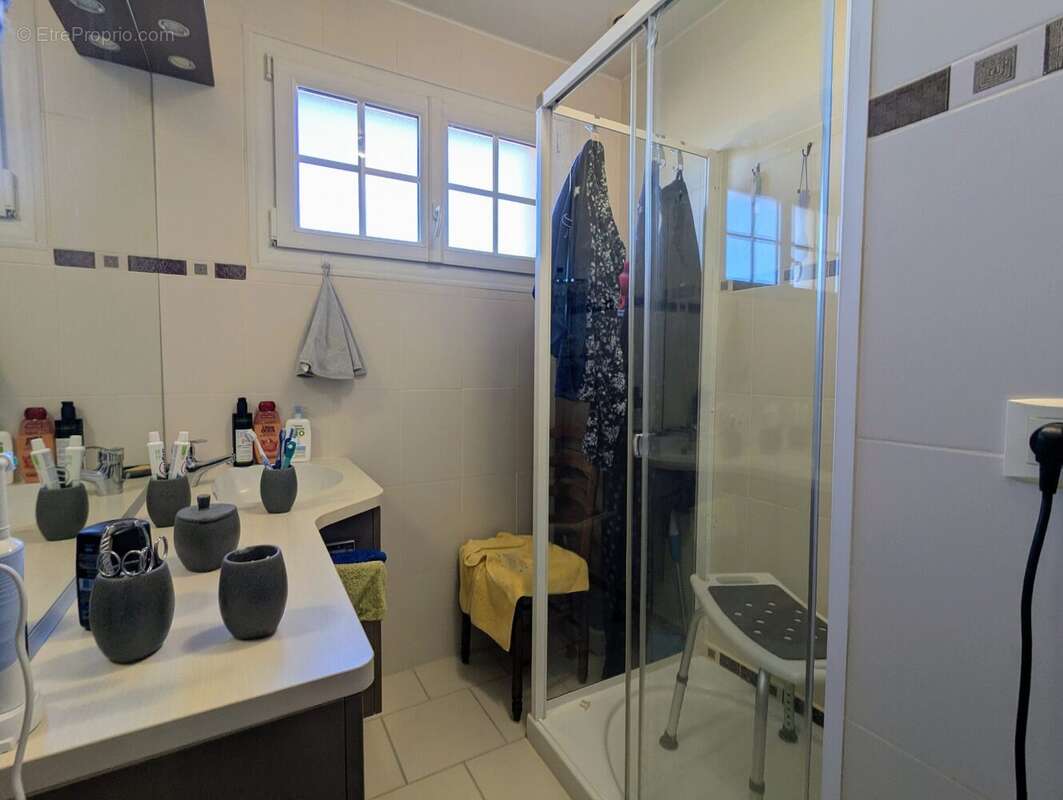 salle d'eau - Maison à ISIGNY-SUR-MER