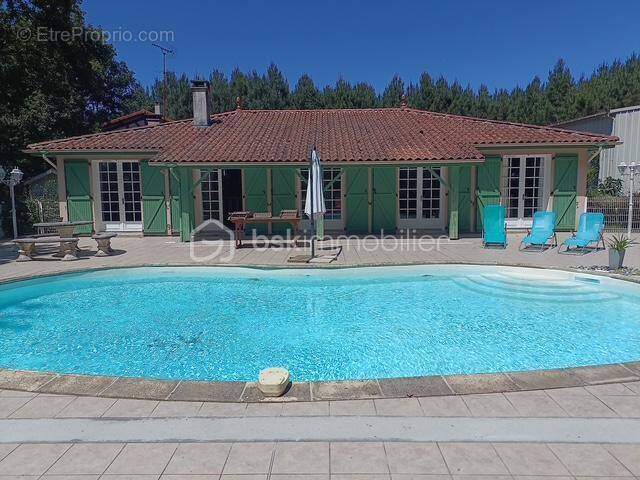 Maison à SAINT-JULIEN-EN-BORN