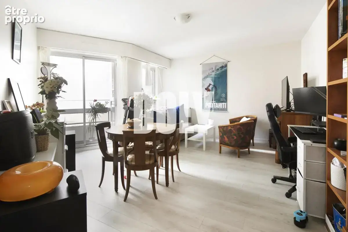 Appartement à PARIS-14E