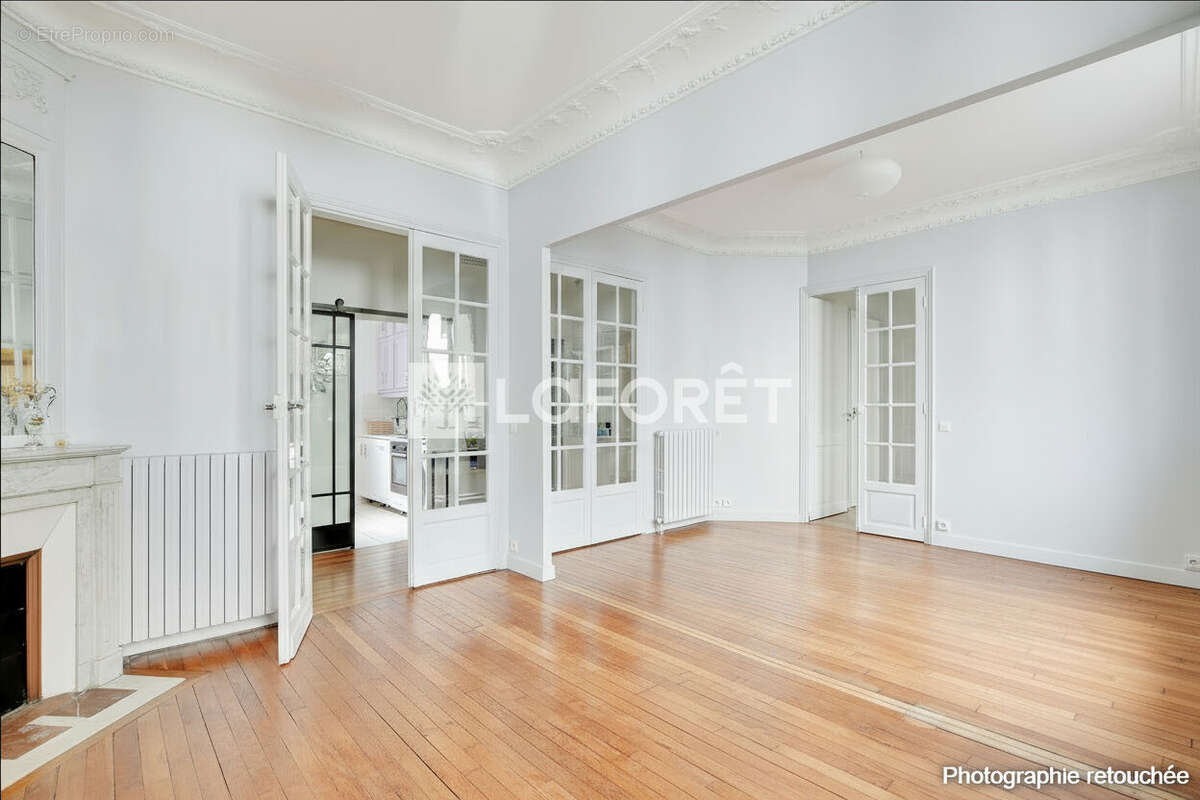 Appartement à PARIS-15E