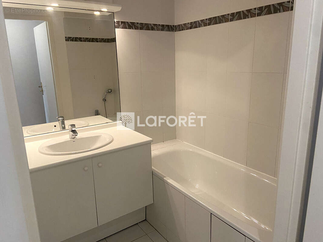 Appartement à LES MUREAUX