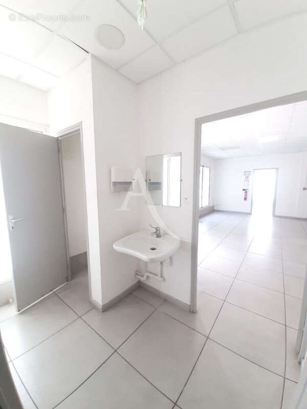 Commerce à FORT-DE-FRANCE