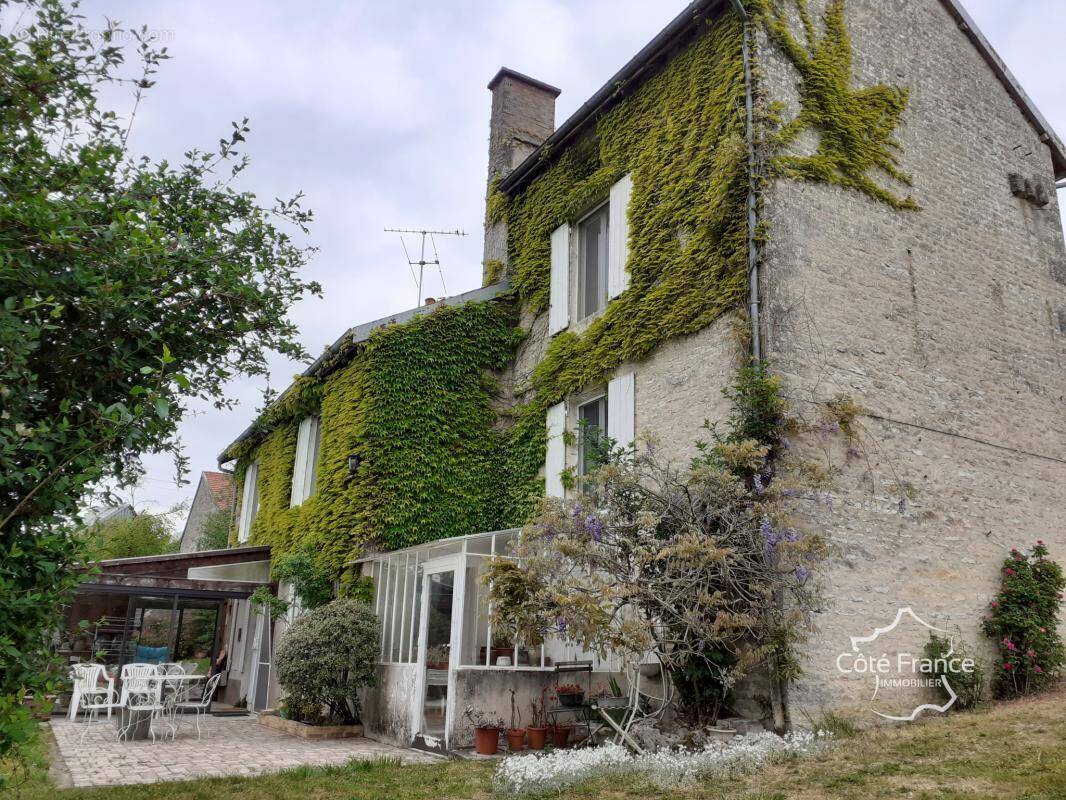 Maison à AUBEPIERRE-SUR-AUBE