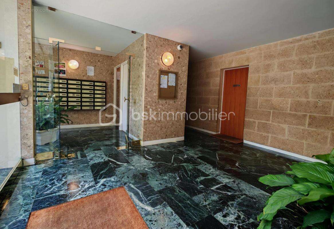 Meudon-la-Forêt – Grand appartement familial de 92 m² – 4 chambres – Dernier étage – À deux pas du Tram T6 - photo 16