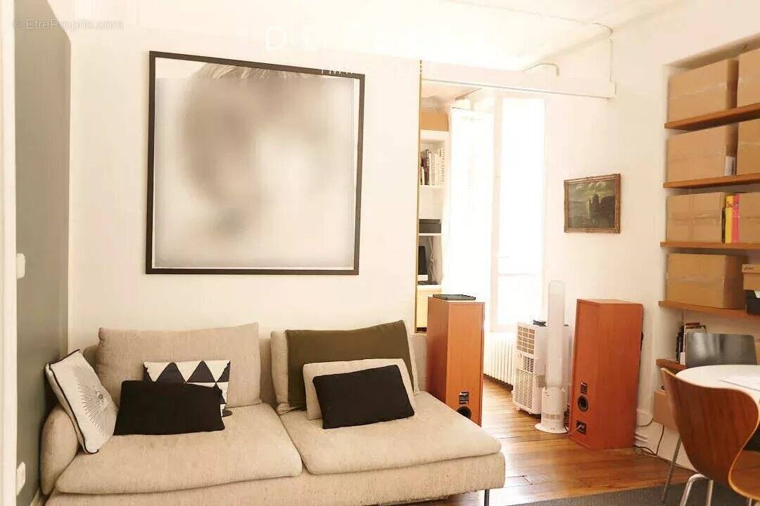 Appartement à PARIS-14E