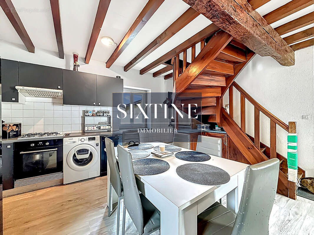 Appartement à SAINT-PRIM