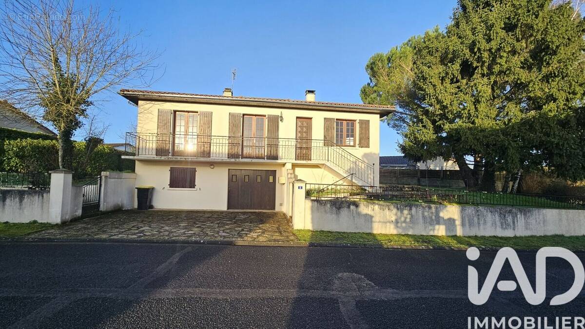 Photo 1 - Maison à RUFFEC