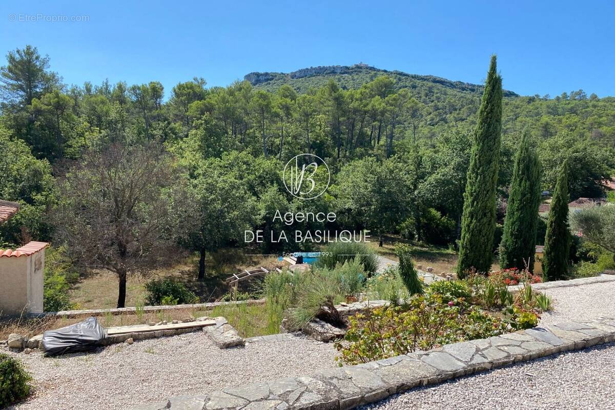 Maison à SAINT-MAXIMIN-LA-SAINTE-BAUME