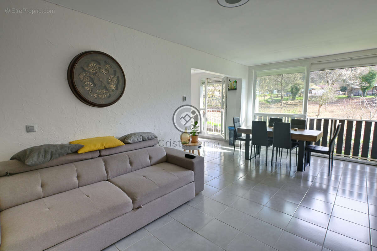 Appartement à ECHIROLLES