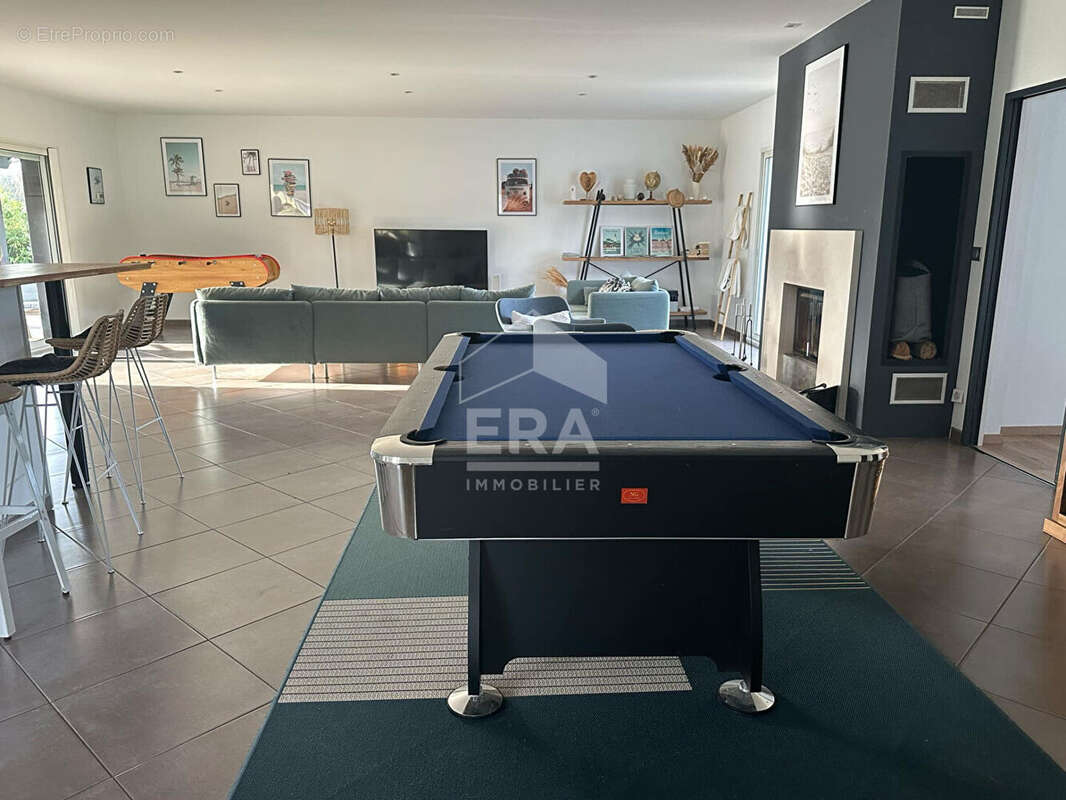Maison 232m² à montpon-ménestérol - photo 12