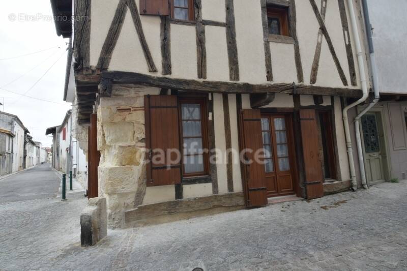 Maison à CASTELJALOUX