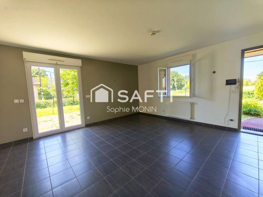 Photo 2 - Maison à SAINT-BENIGNE