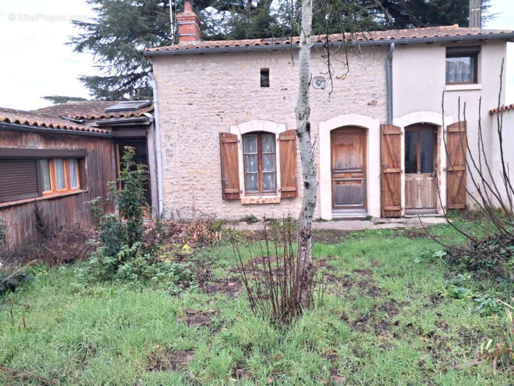 Maison à SAINTE-VERGE