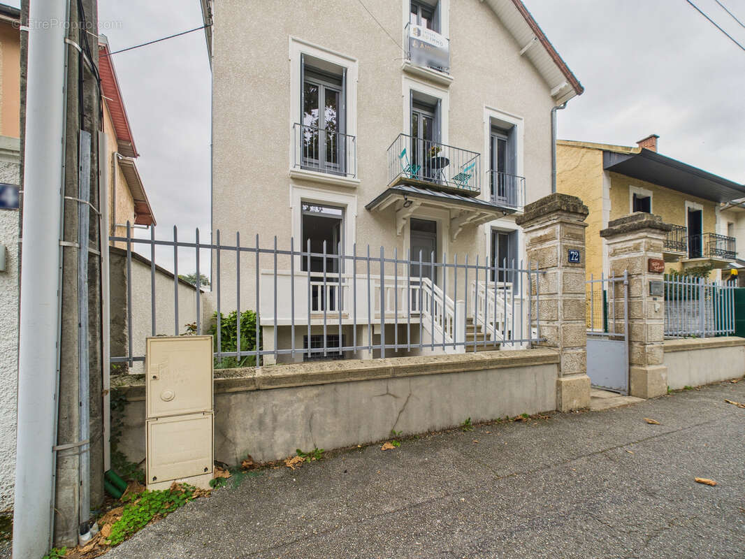 Appartement à AIX-LES-BAINS