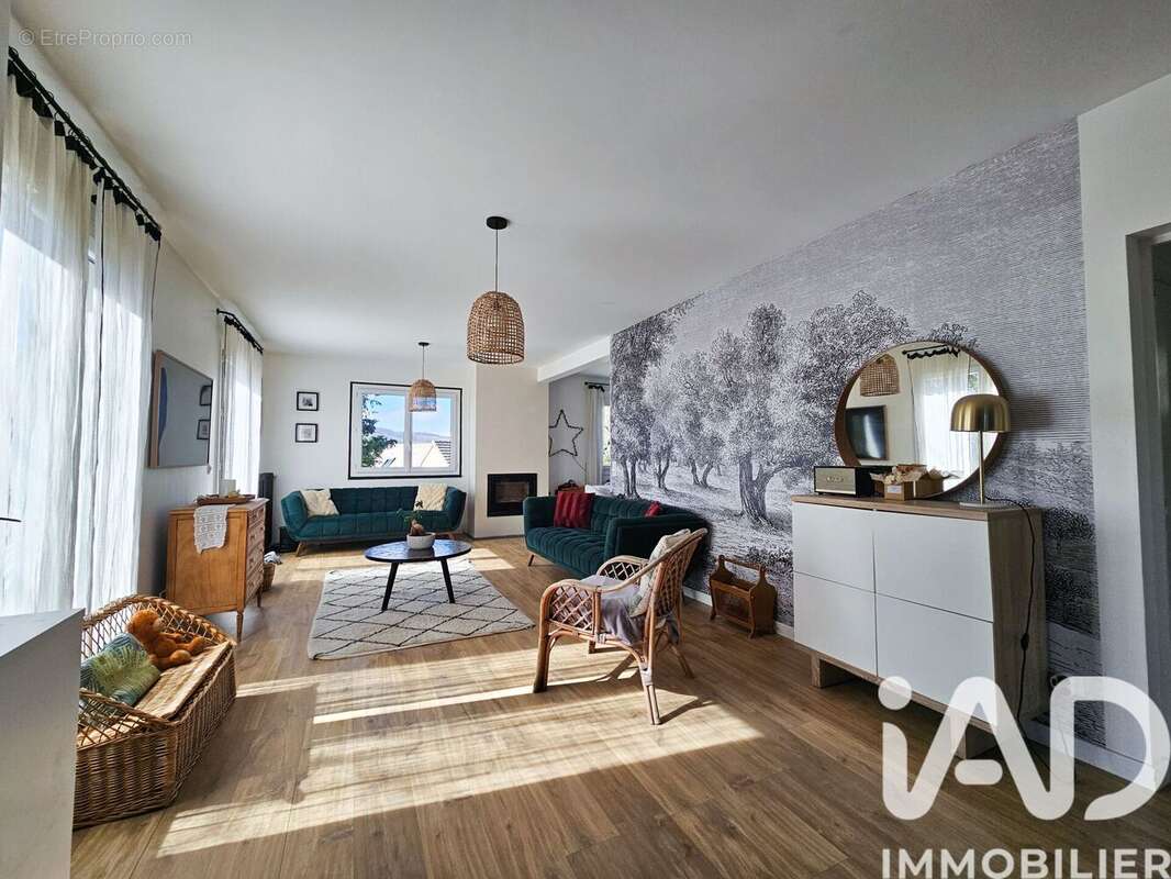 Photo 3 - Maison à LINAS