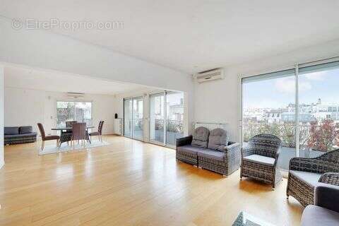 Appartement à PARIS-6E