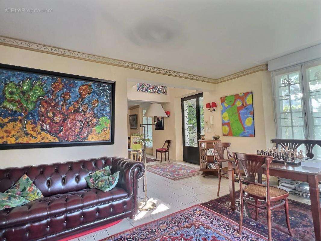 Maison à SAINT-MAUR-DES-FOSSES