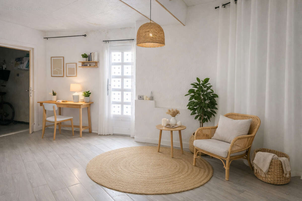 Maison à rénover de 100 m2 - lumineuse et balcon - photo 7