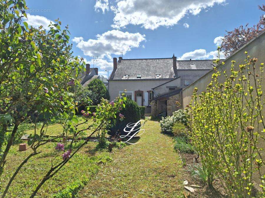 Maison à SABLE-SUR-SARTHE