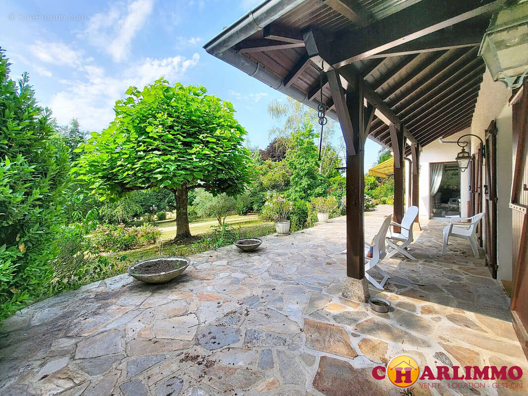 Maison 186 m² à Saint-Junien  - photo 2