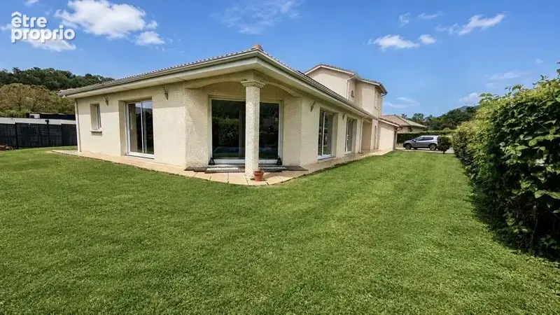 Maison à SAINT-VICTOR-DE-CESSIEU